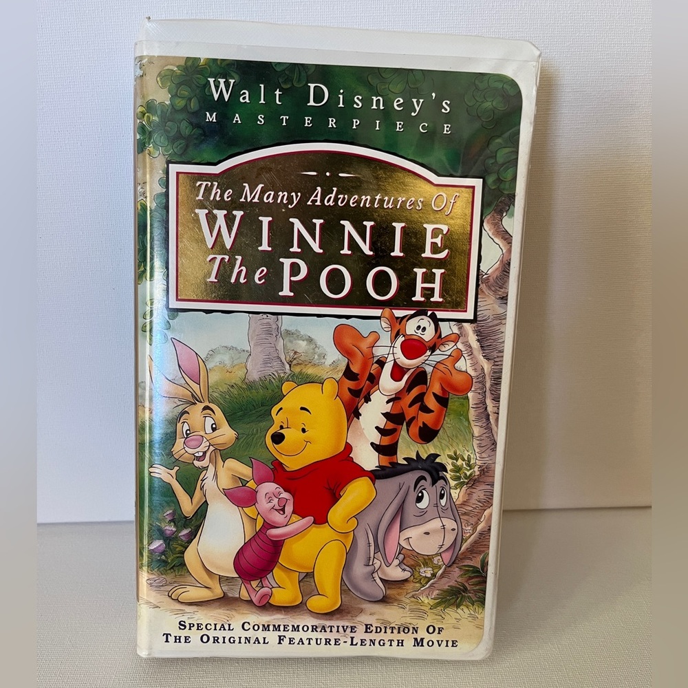 Disney’s Masterpiece Edition VHS- The Many Adventures Of Winnie The Pooh
